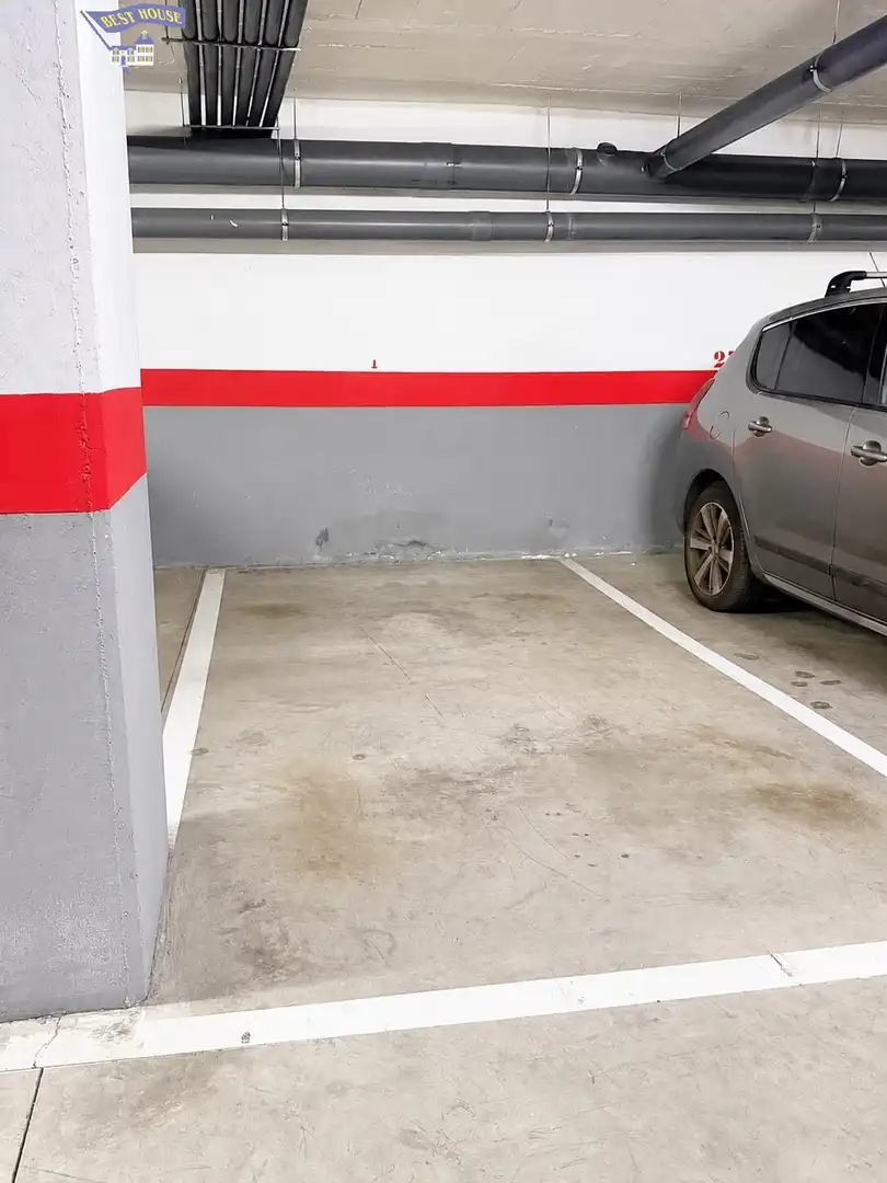 Parking de Piso en venta en Terrassa con Calefacción y Balcón