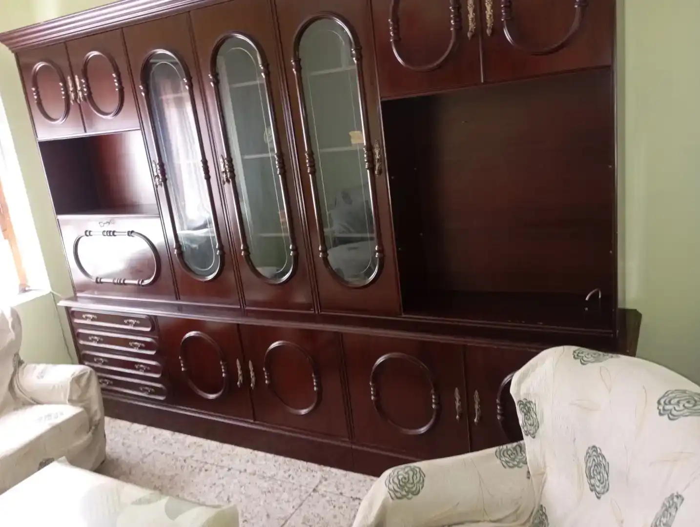 Wohnzimmer von Wohnung zur Miete in Benavides mit Waschmaschine, Mikrowelle und Fernseher