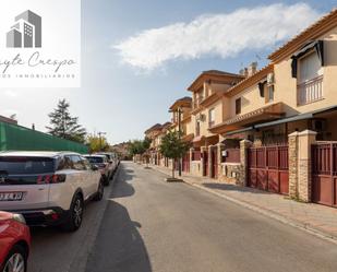 Exterior view of Single-family semi-detached for sale in Armilla  with Air Conditioner, Terrace and Balcony