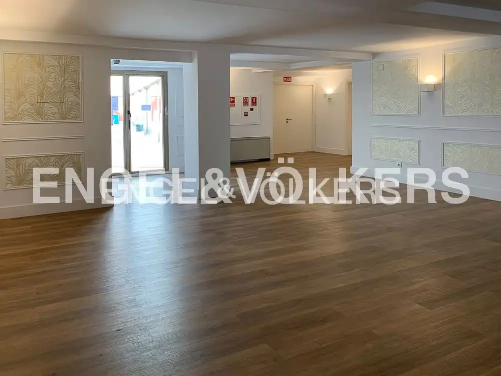 Wohnung zur Miete in Valencia mit Klimaanlage, Heizung und Privatgarten