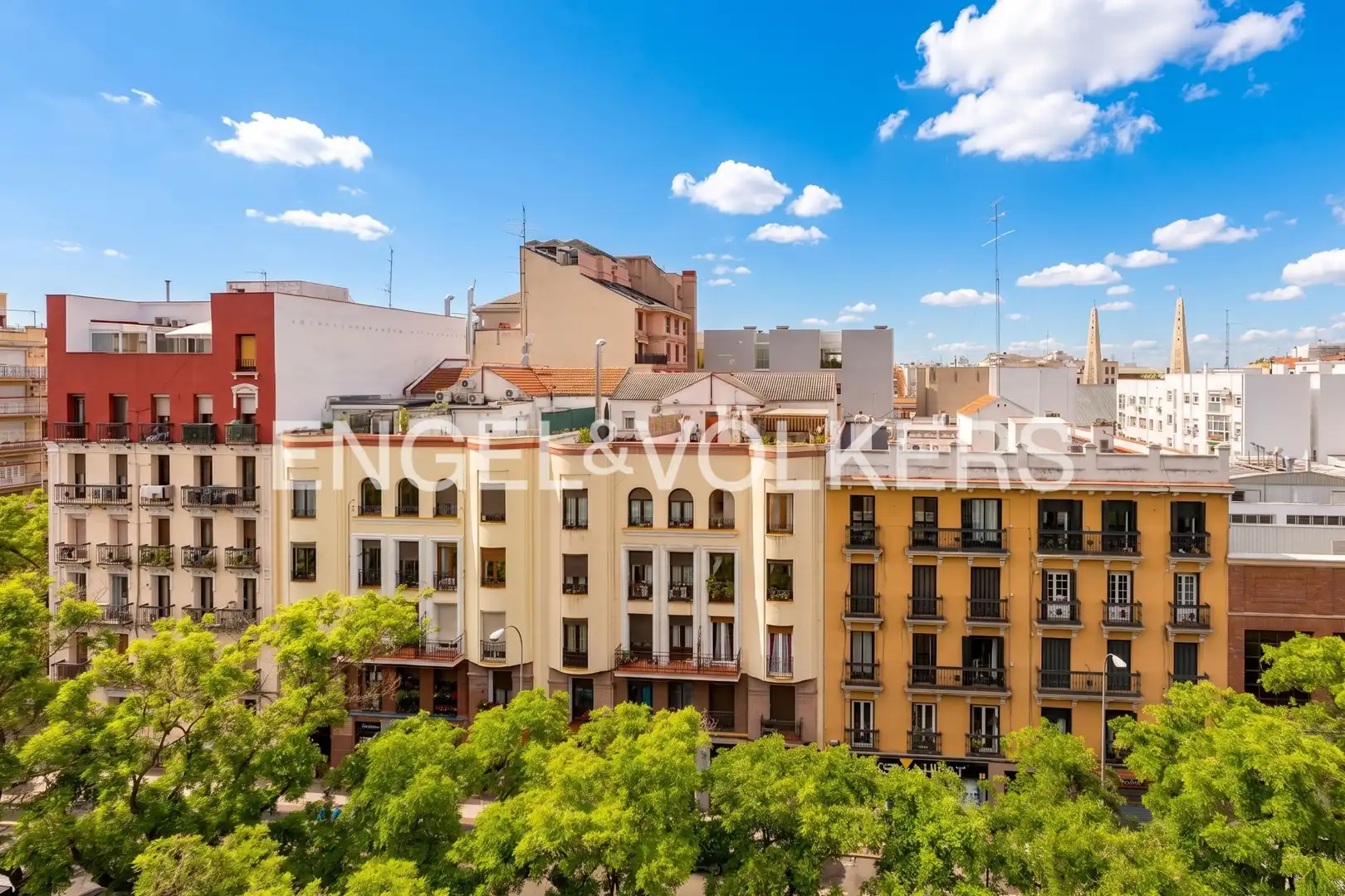 Vista exterior de Pis de lloguer en  Madrid Capital amb Aire condicionat, Calefacció i Es permeten mascotes