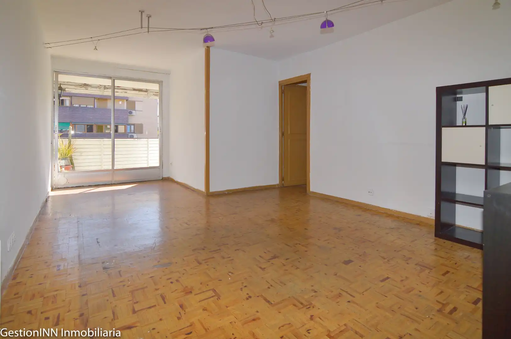 Sala de estar de Piso en venta en Madrid con Calefacción, Parquet y Terraza