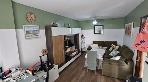 Foto 2 de Casa adosada en venta en Calle Girasol, Villamartín, Cádiz