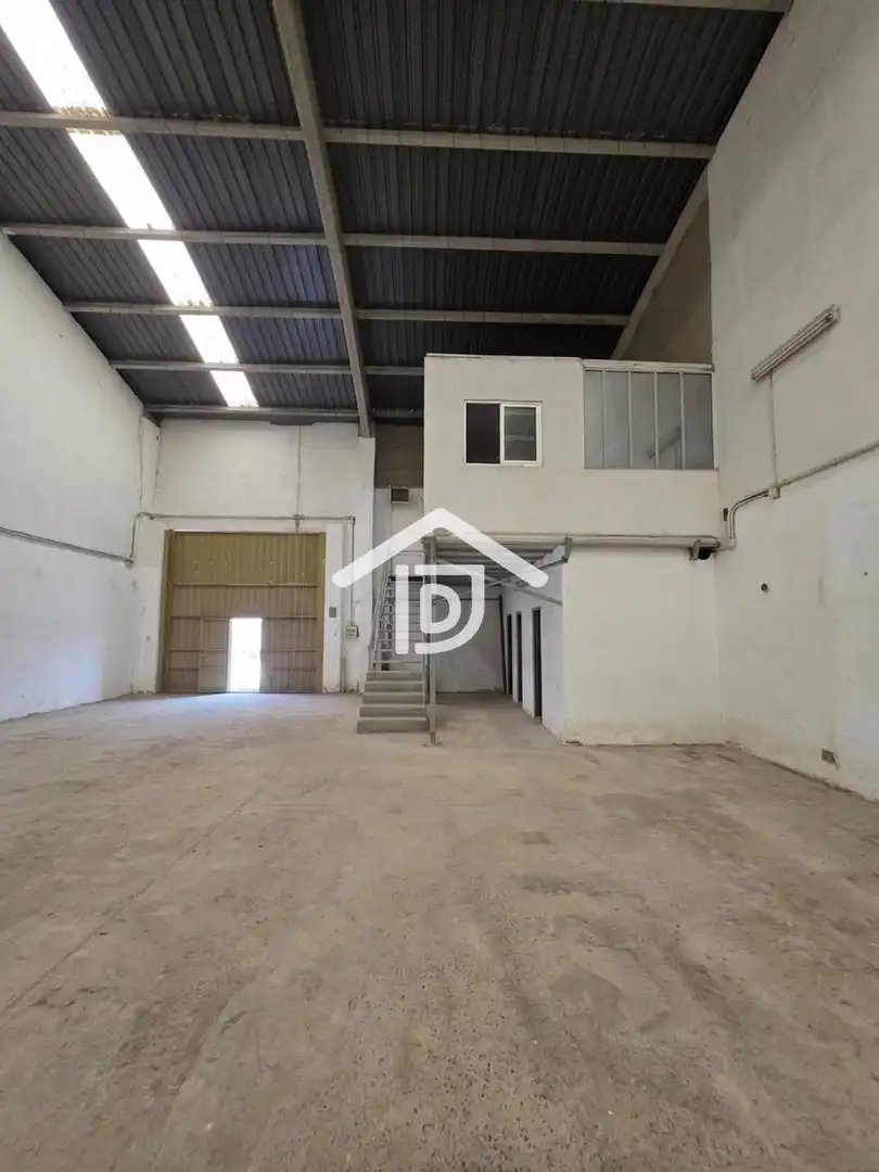 Industrial building to rent in Aldaia