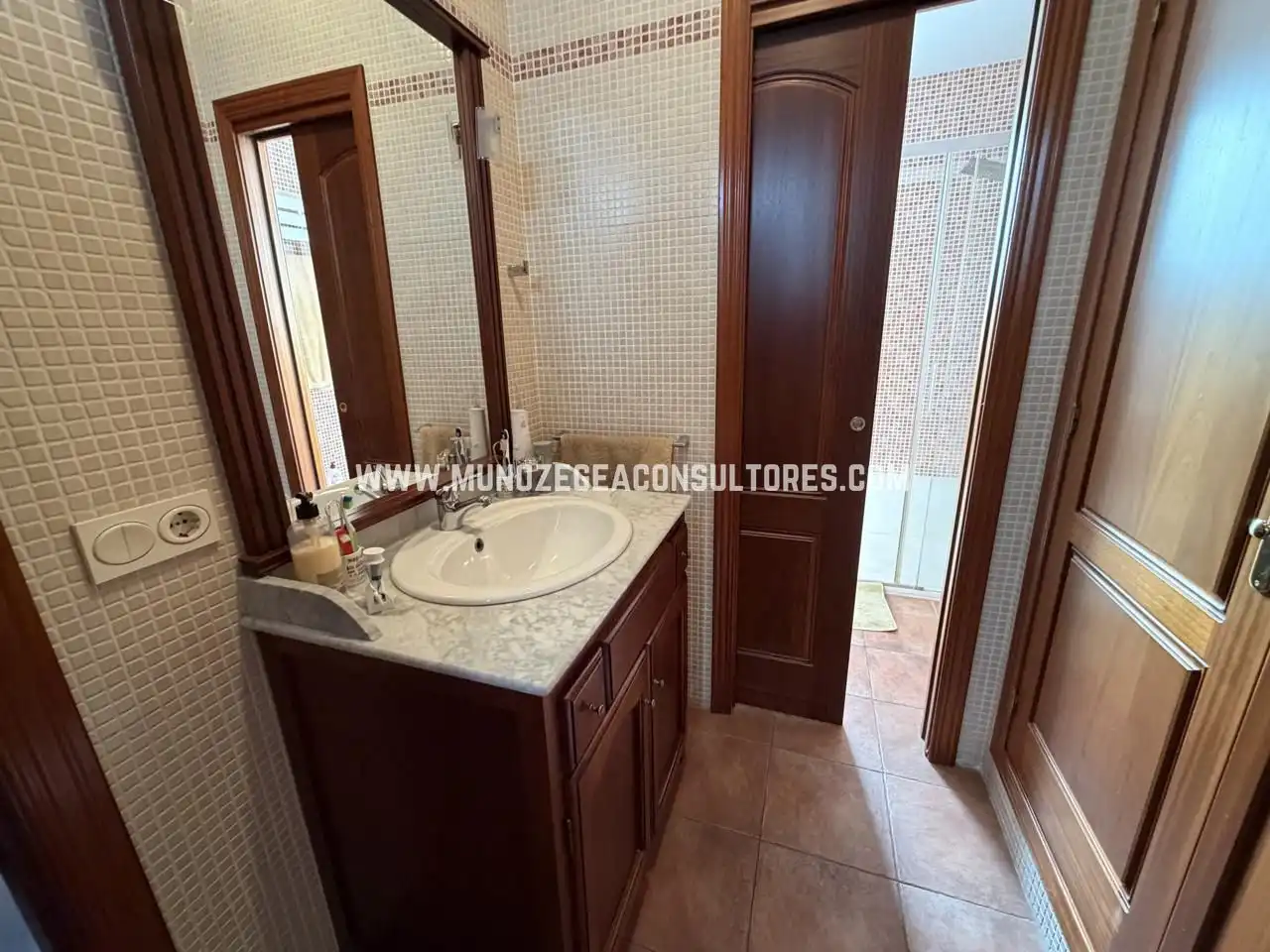 Bany de Casa o xalet en venda en Lucena amb Aire condicionat, Terrassa i Traster