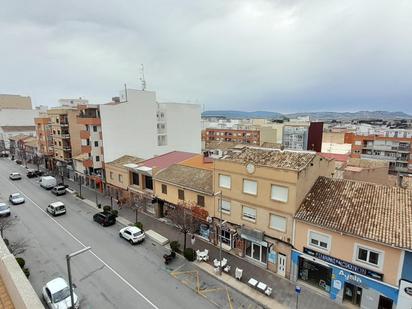 Vista exterior de Àtic en venda en Villena amb Terrassa