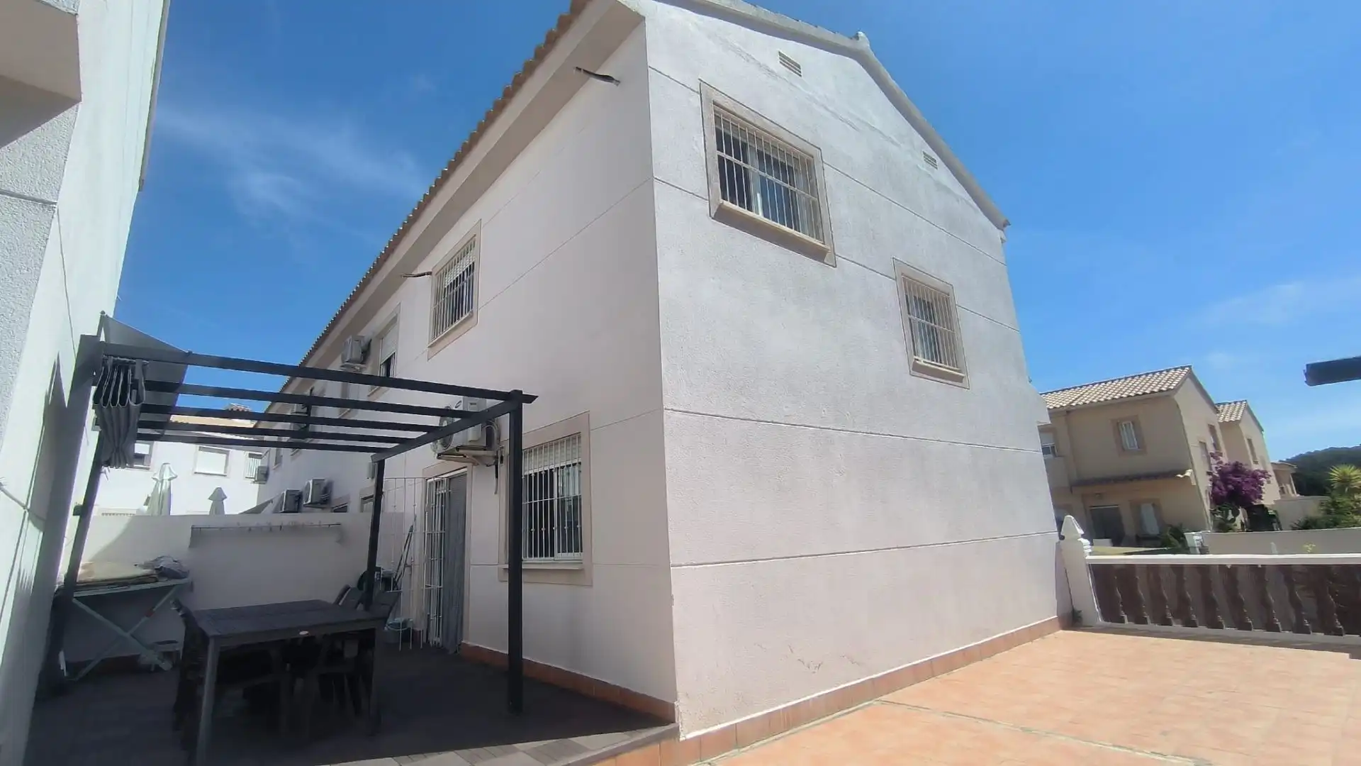 Vista exterior de Casa o chalet en venta en Polop con Aire acondicionado, Jardín privado y Terraza