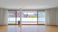 Sala d'estar de Pis de lloguer en  Barcelona Capital amb Aire condicionat, Parquet i Terrassa
