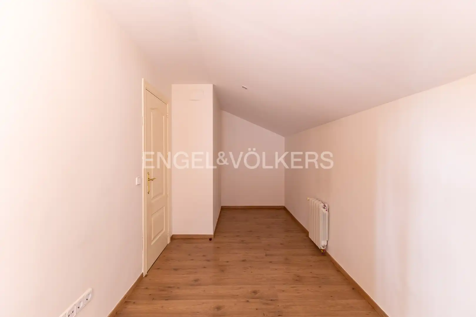 Detached homes for sale in Madrid  with Air Conditioner, Heating and Private garden