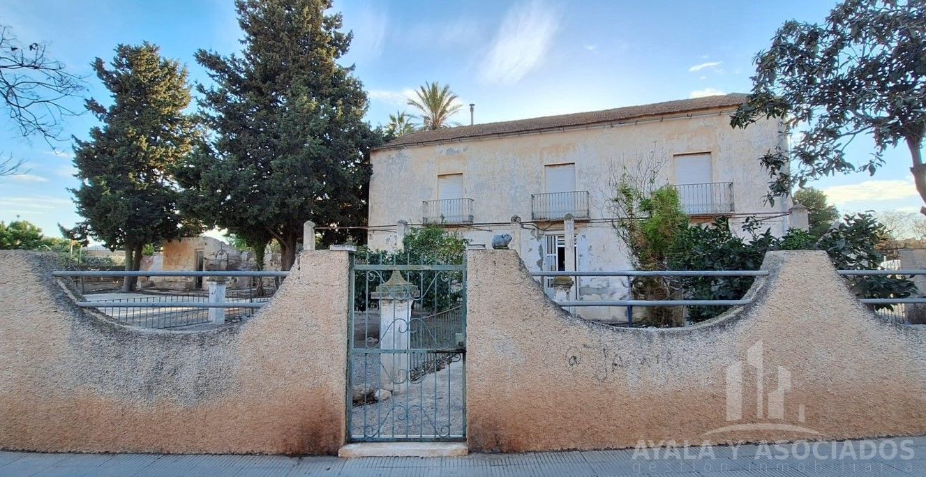 Vista exterior de Casa o xalet en venda en Cartagena amb Jardí privat