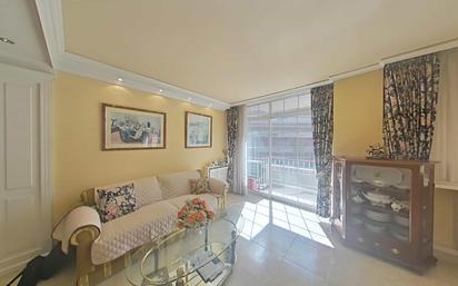 Living room of Flat for sale in  Barcelona Capital  with Air Conditioner, Heating and Balcony