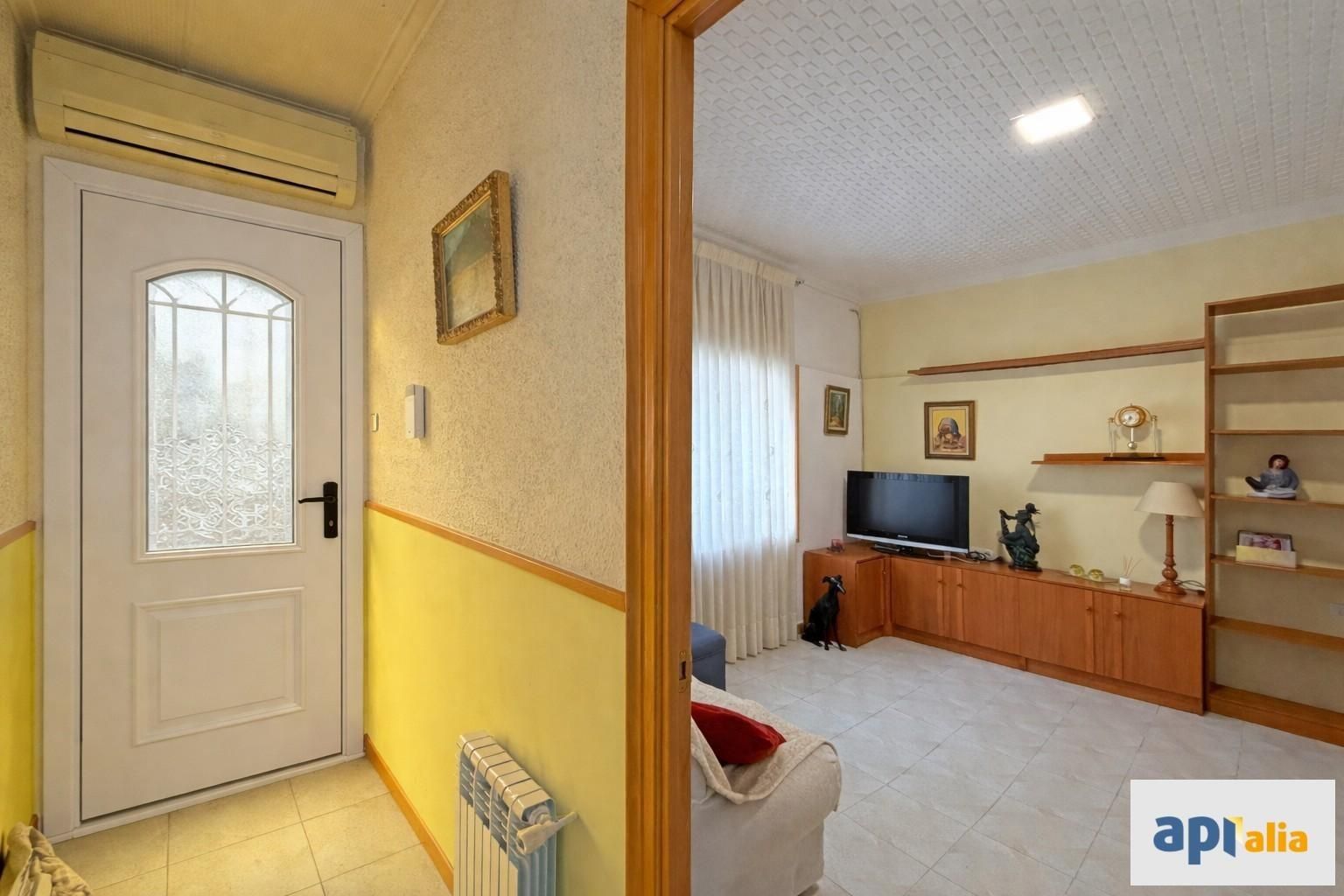 Single-family semi-detached for sale in Sabadell  with Air Conditioner, Terrace and Furnished
