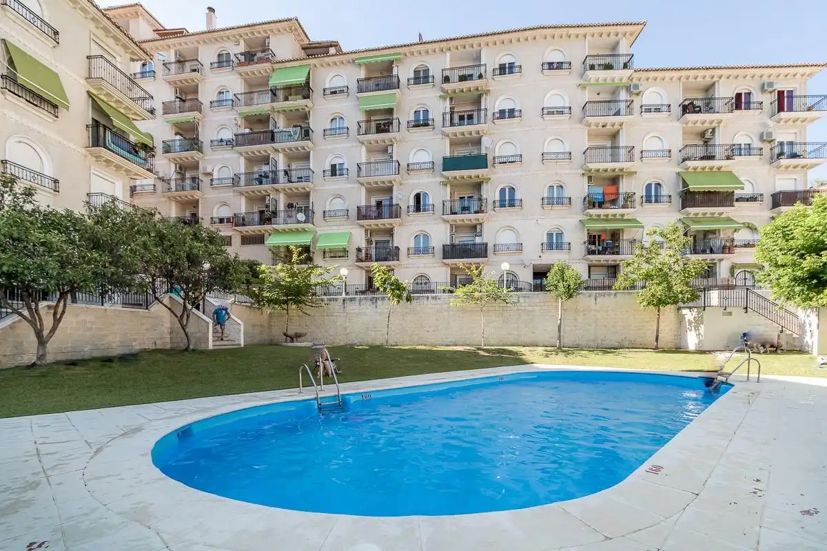 Pis amb piscina en venda a Cenes de la Vega, imagen 2