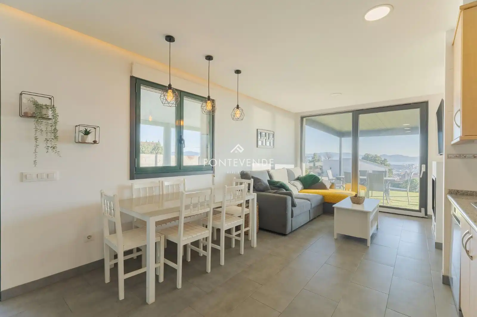Living room of Houses for sale in Sanxenxo  with Heating and Furnished