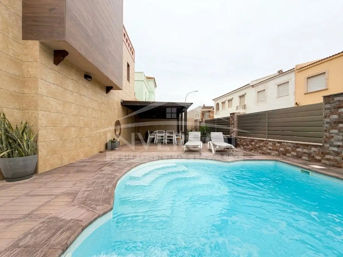 Adosado con piscina en venta en Calle el Timonel 2, imagen 40
