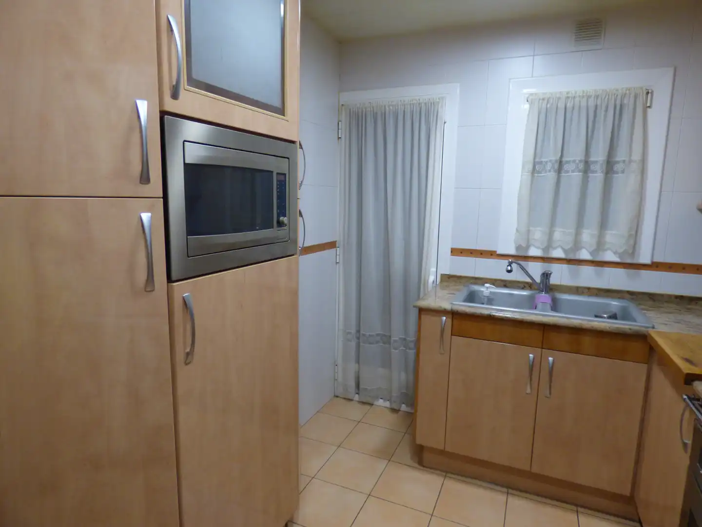 Cuina de Pis en venda en Cerdanyola del Vallès amb Calefacció i Forn
