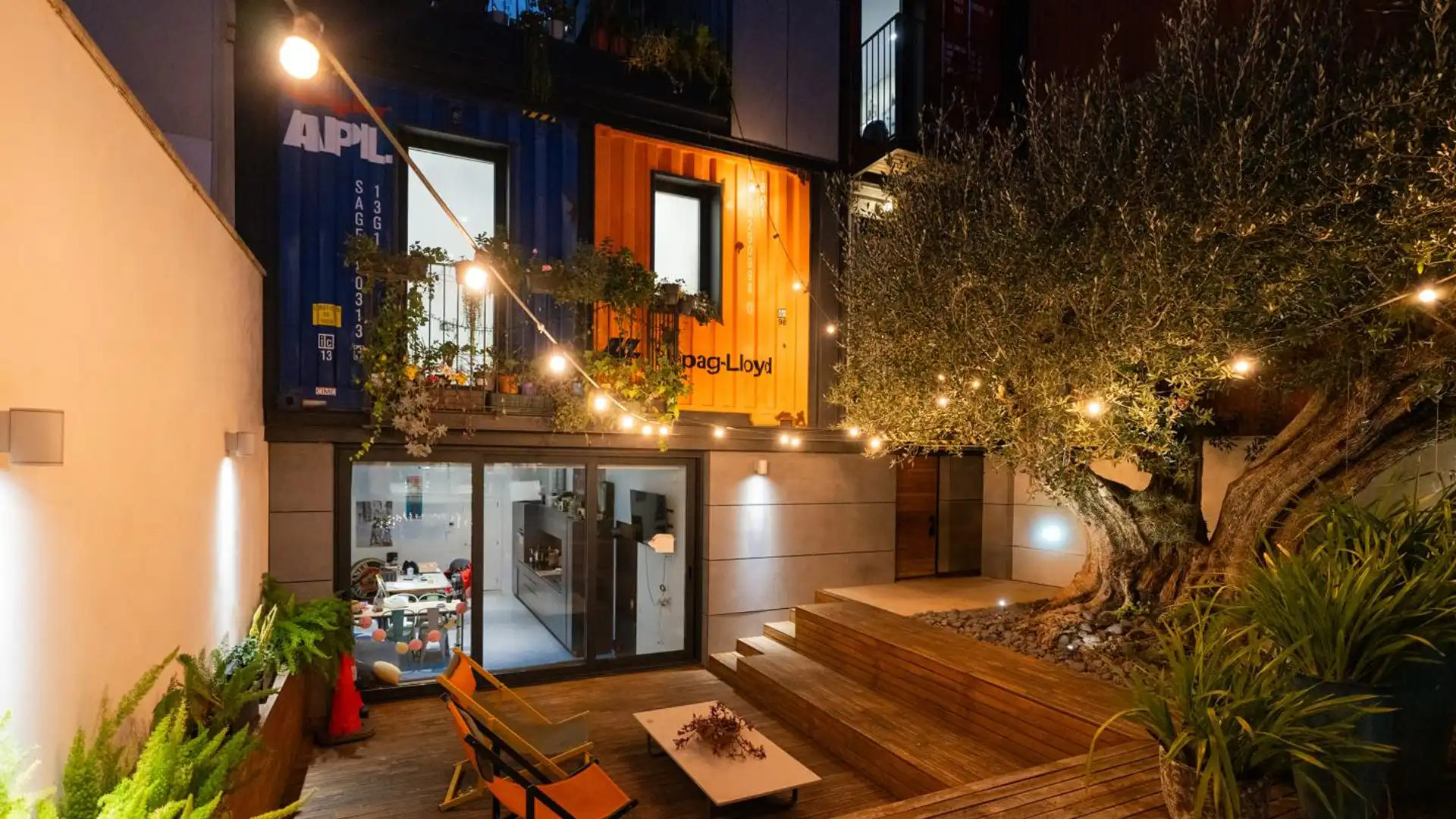 Terrassa de Casa o xalet en venda en Terrassa amb Aire condicionat, Jardí privat i Terrassa