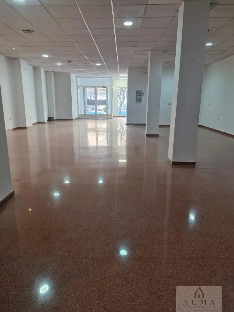 Gewerbefläche zur Miete in Almendralejo