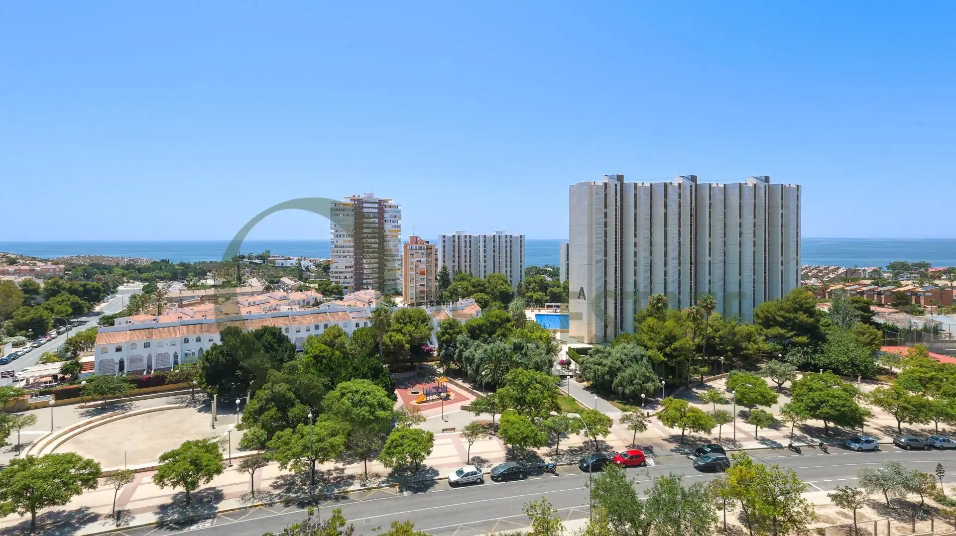 Vista exterior de Pis en venda en Alicante / Alacant amb Aire condicionat, Jardí privat i Parquet