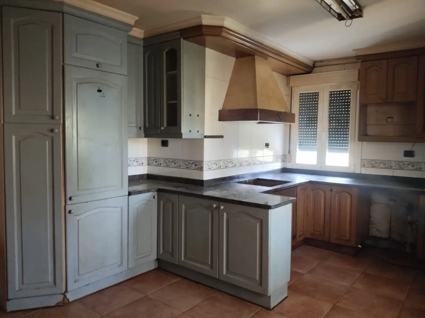 Cocina de Piso en venta en Legazpi con Calefacción, Trastero y Balcón