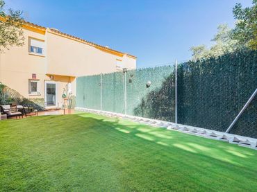 Bungalow con balcón en venta en Calle Guadiana