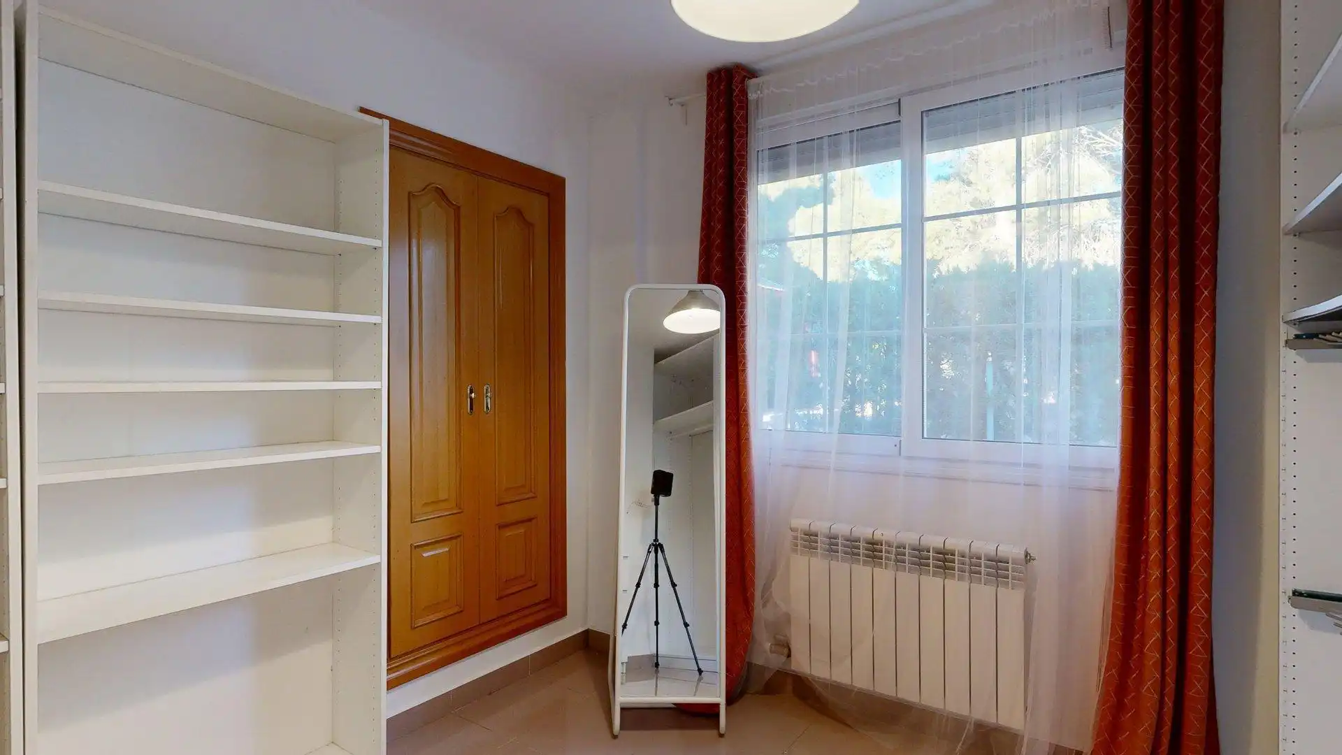 Bedroom of Houses for sale in La Muela