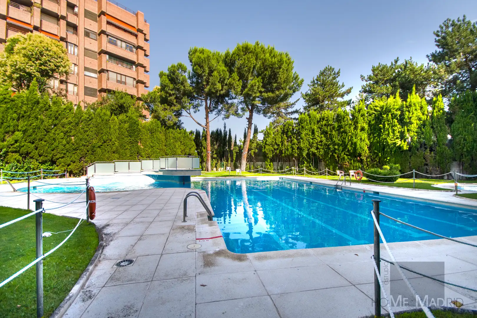 Swimming pool of Attic for sale in Madrid  with Air Conditioner, Heating and Terrace