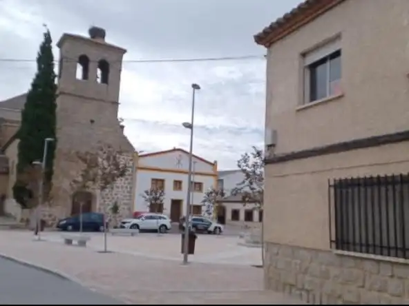 Casa amb jardí en venda a Plaza Constitucion Española 3, imagen 2