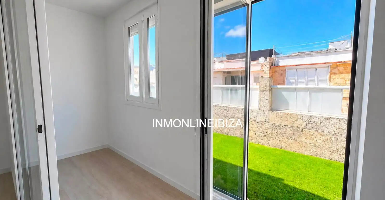 Habitación de Casa adosada en venta en Eivissa con Aire acondicionado y Horno