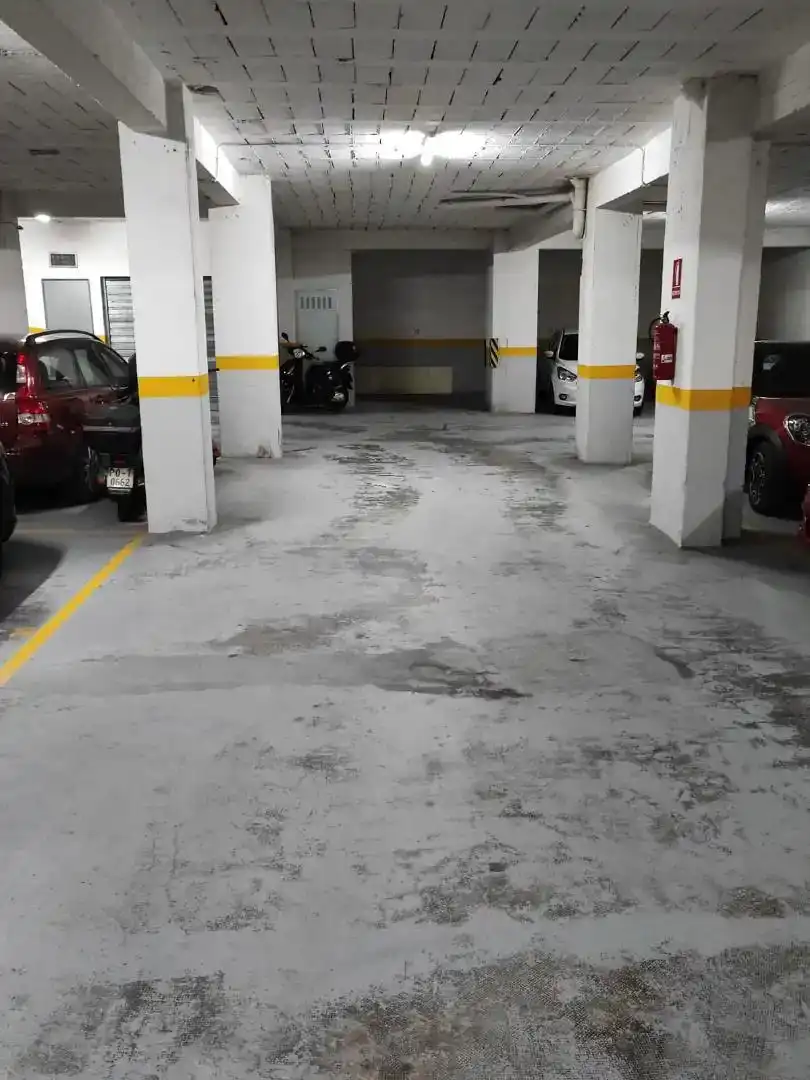 Parkplatz von Garage zur Miete in Vigo 