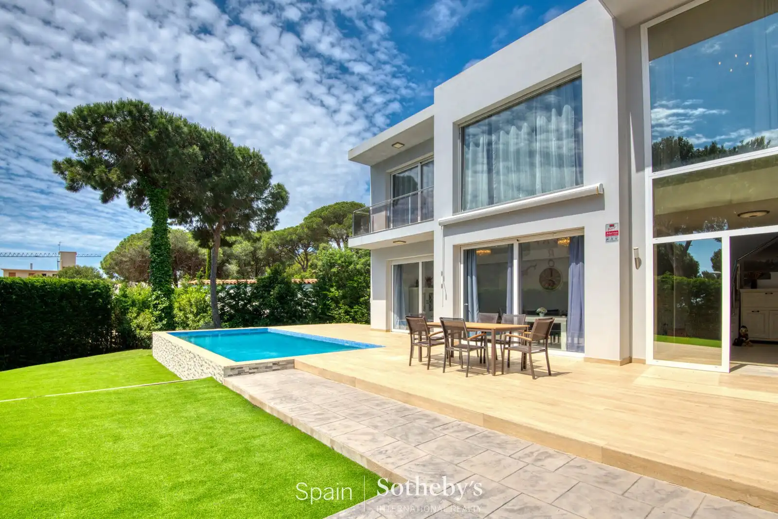 Casa con piscina in vendita a Carrer del Puigmal, imagen 3
