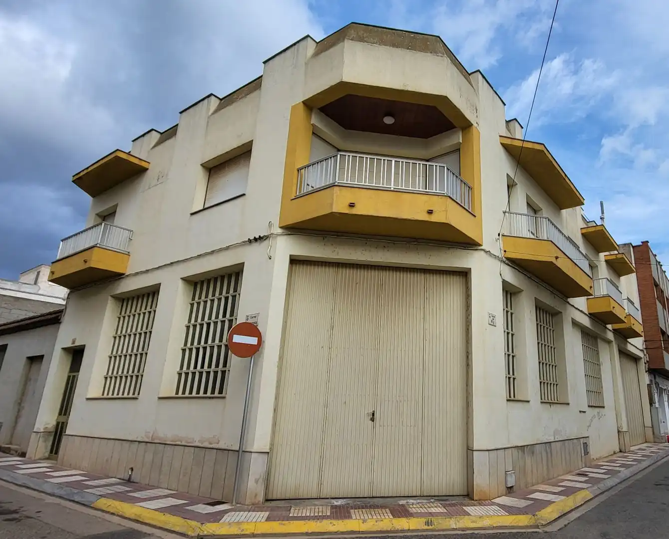 House with terrace for sale in L'Aldea