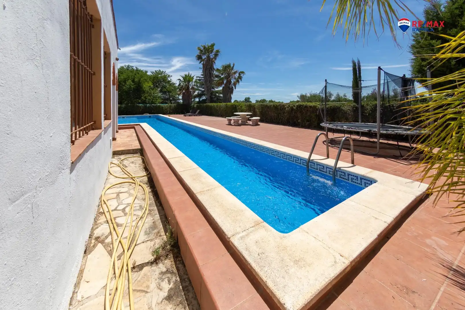 Piscina de Finca rústica en venta en Montbrió del Camp