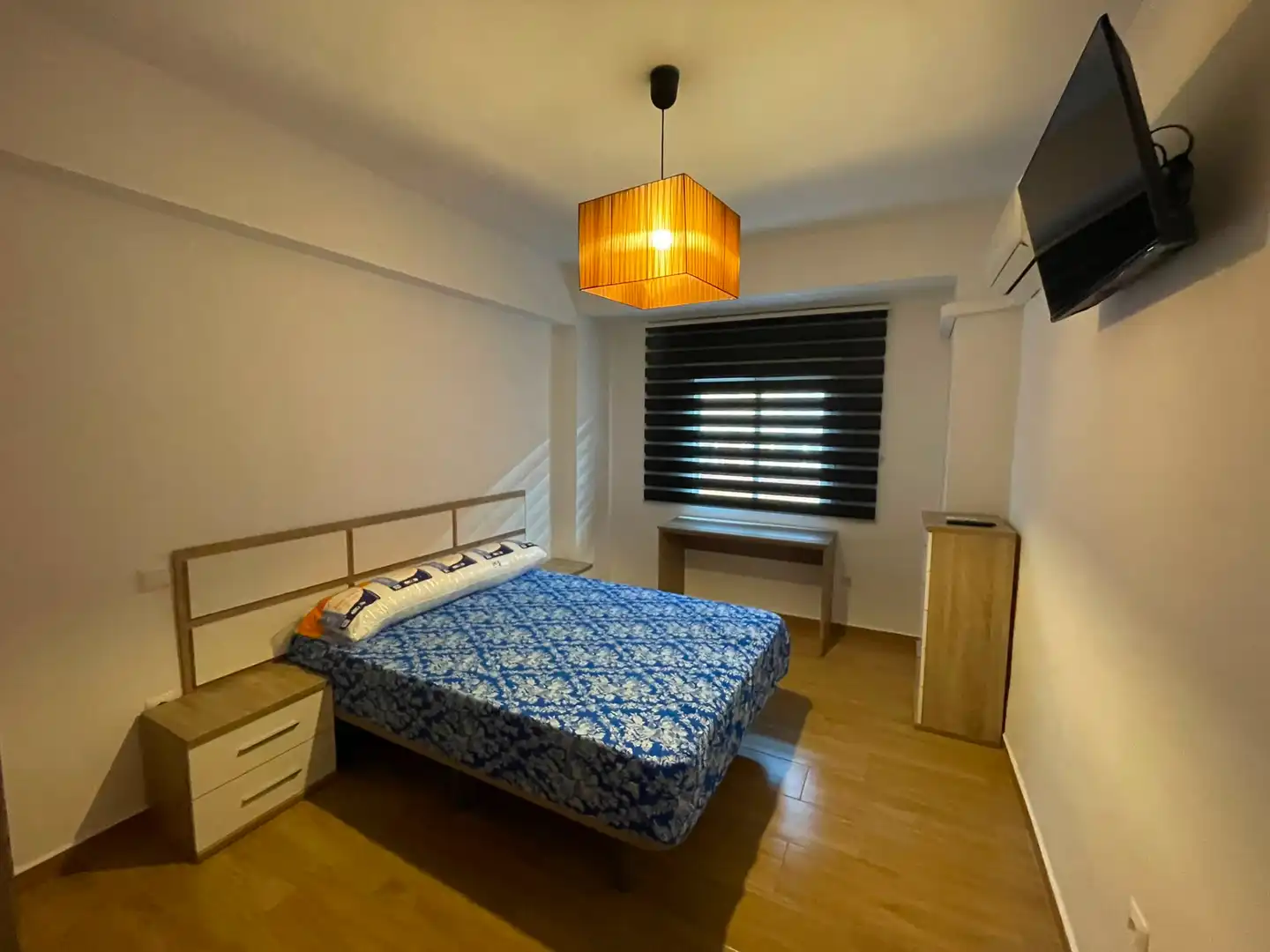 Dormitori de Pis de lloguer en Mérida amb Parquet, Moblat i Forn