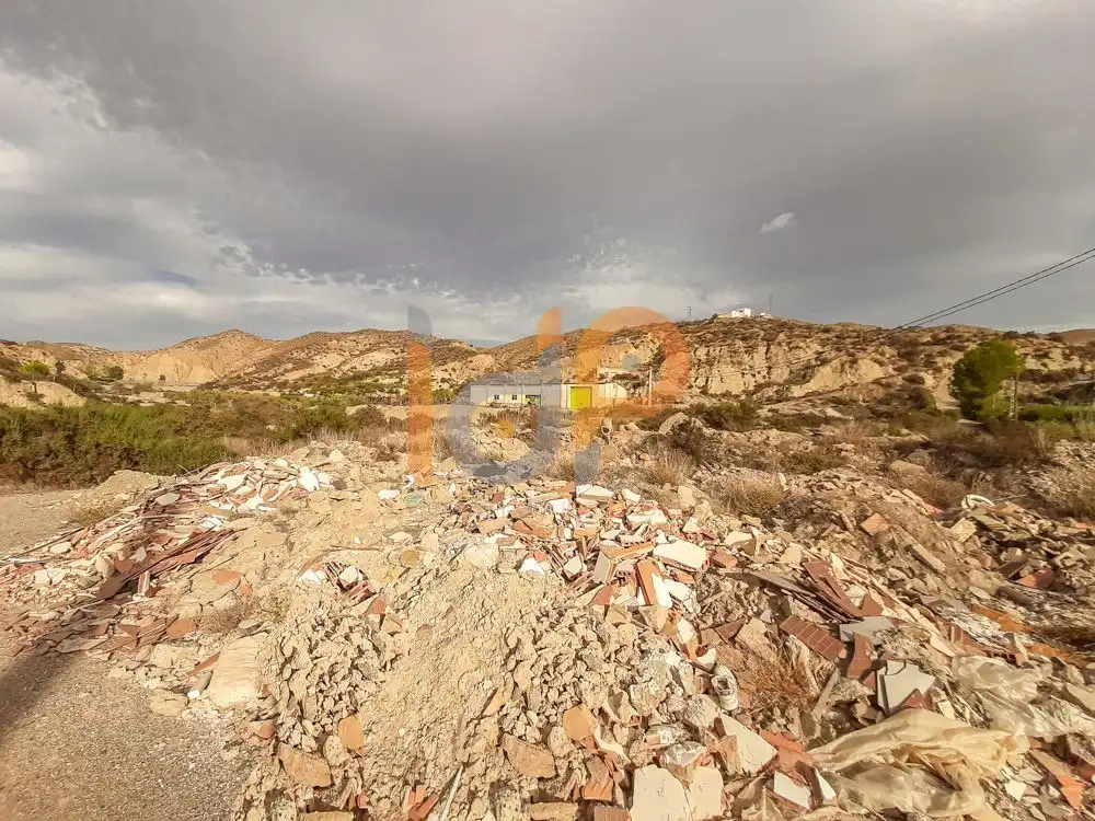Industrial land for sale in Alhabia
