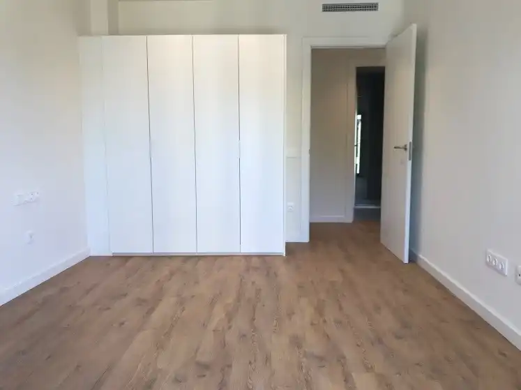 Dormitori de Pis de lloguer en Sant Just Desvern amb Aire condicionat, Calefacció i Parquet