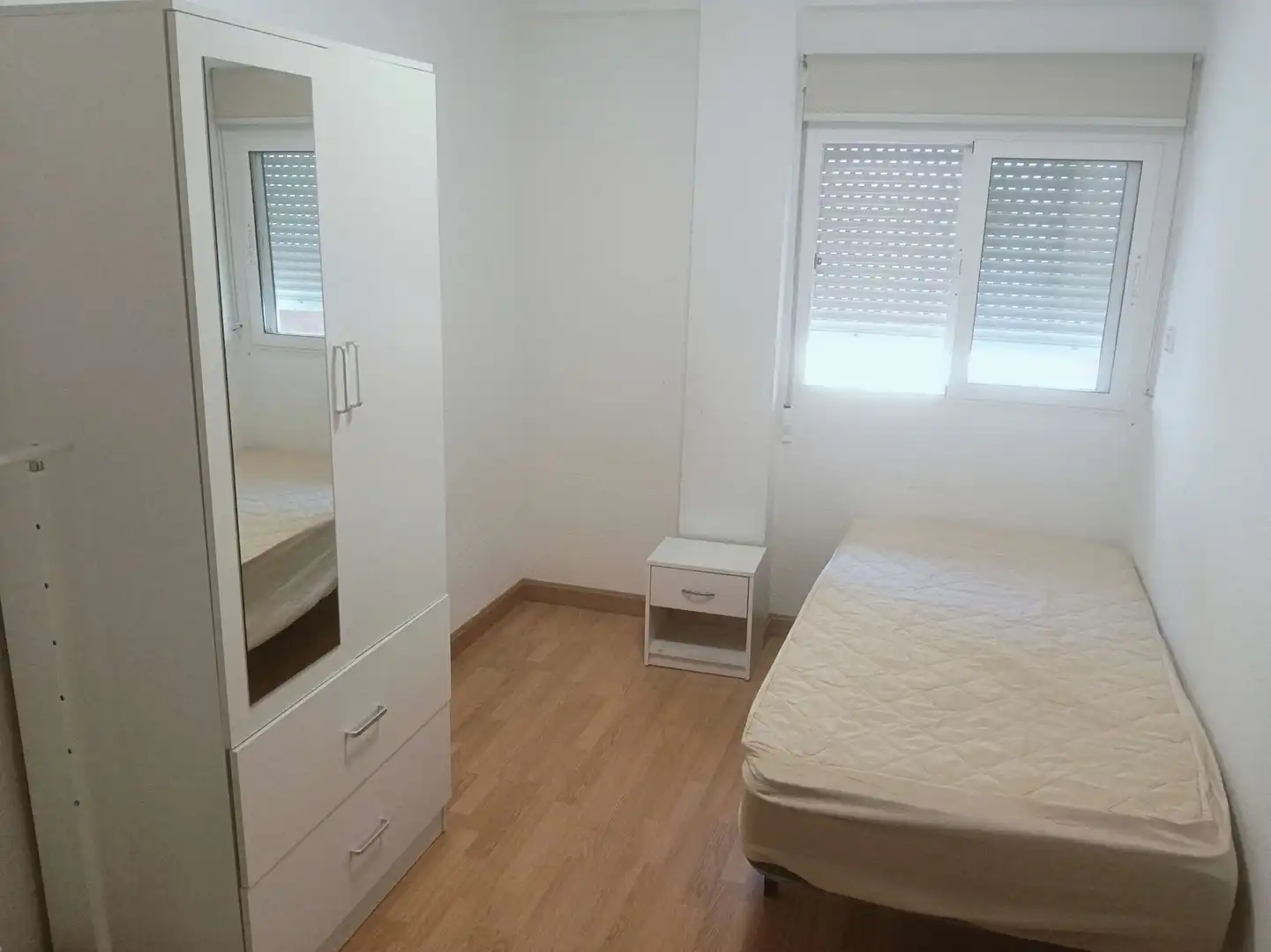 Bedroom of Flat for rent in Zaragoza  with Air Conditioner, Heating and Terrace