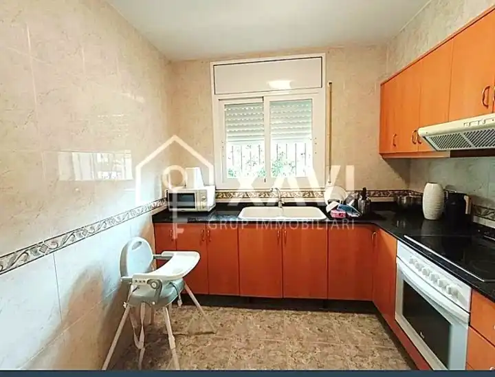 Cuina de Casa o xalet en venda en Mediona amb Jardí privat, Moblat i Forn