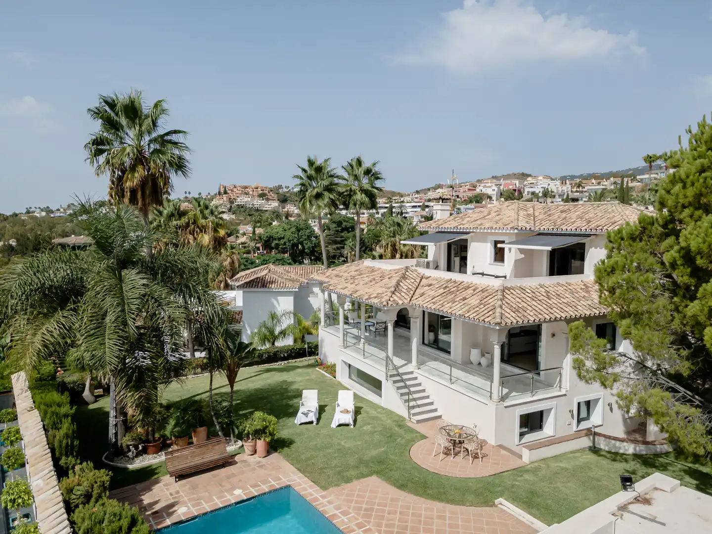 Vista exterior de Casa o chalet en venta en Marbella con Aire acondicionado, Calefacción y Piscina