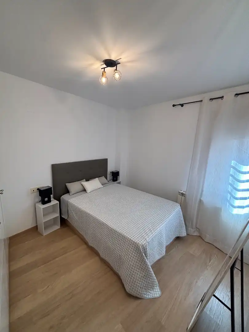 Habitación de Apartamento de alquiler en Cájar con Aire acondicionado, Calefacción y Amueblado