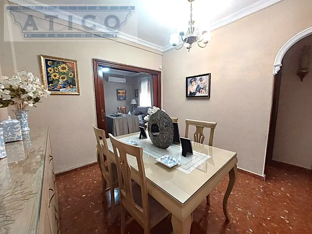 Dining room of Flat for sale in Sevilla  with Air Conditioner