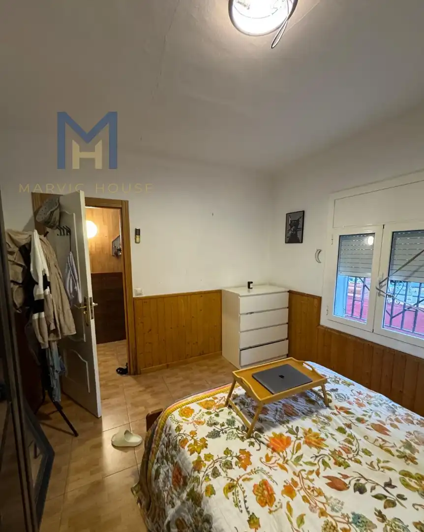 Habitación de Casa adosada en venta en Badalona con Terraza, Trastero y Amueblado