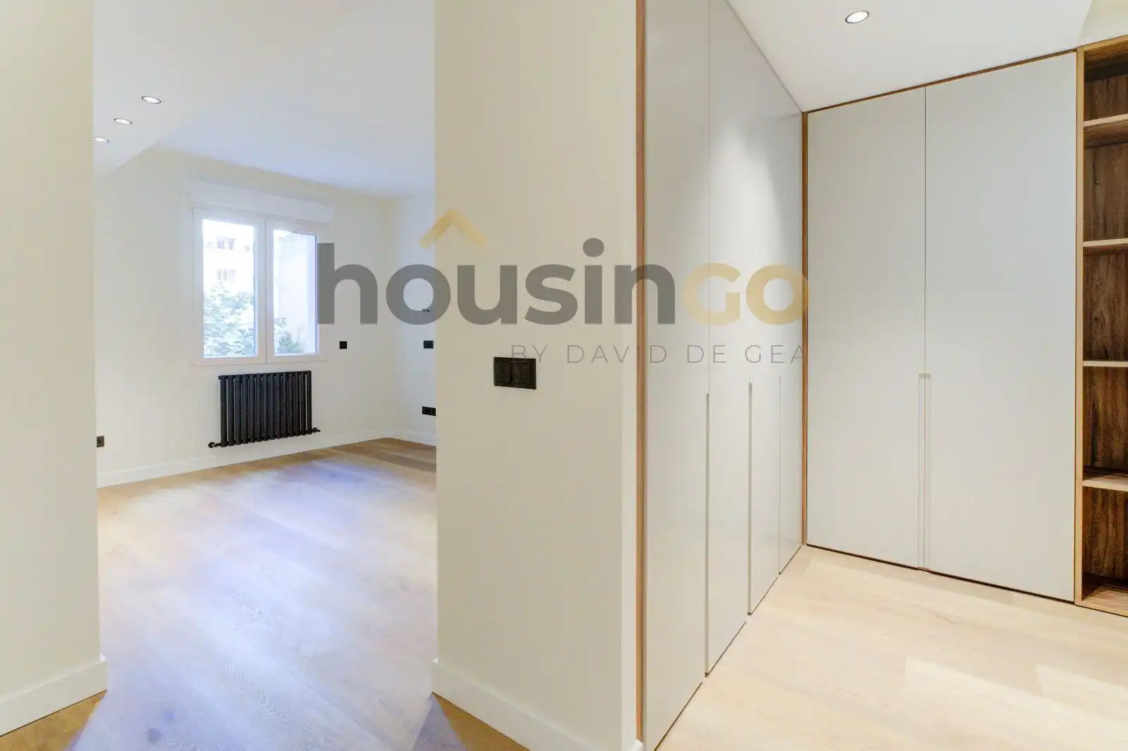 Bedroom of Flat for sale in Madrid  with Air Conditioner, Heating and Oven