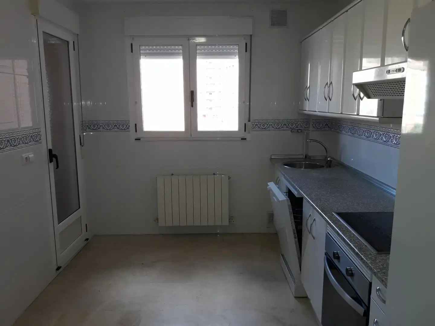 Kitchen of Flat for rent in Palencia  with Heating, Terrace and Storage room
