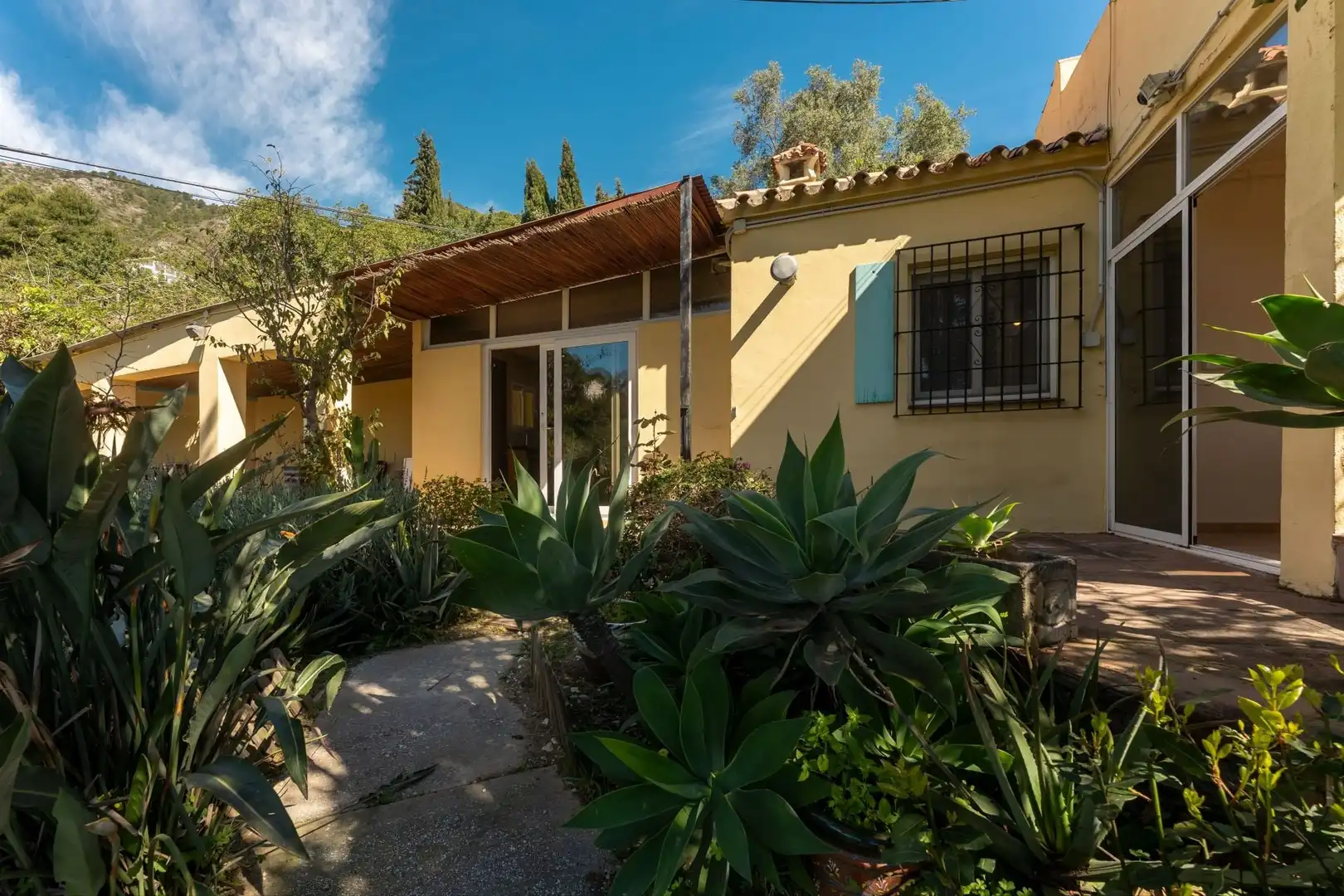 Vista exterior de Finca rústica en venta en Ojén con Trastero y Piscina