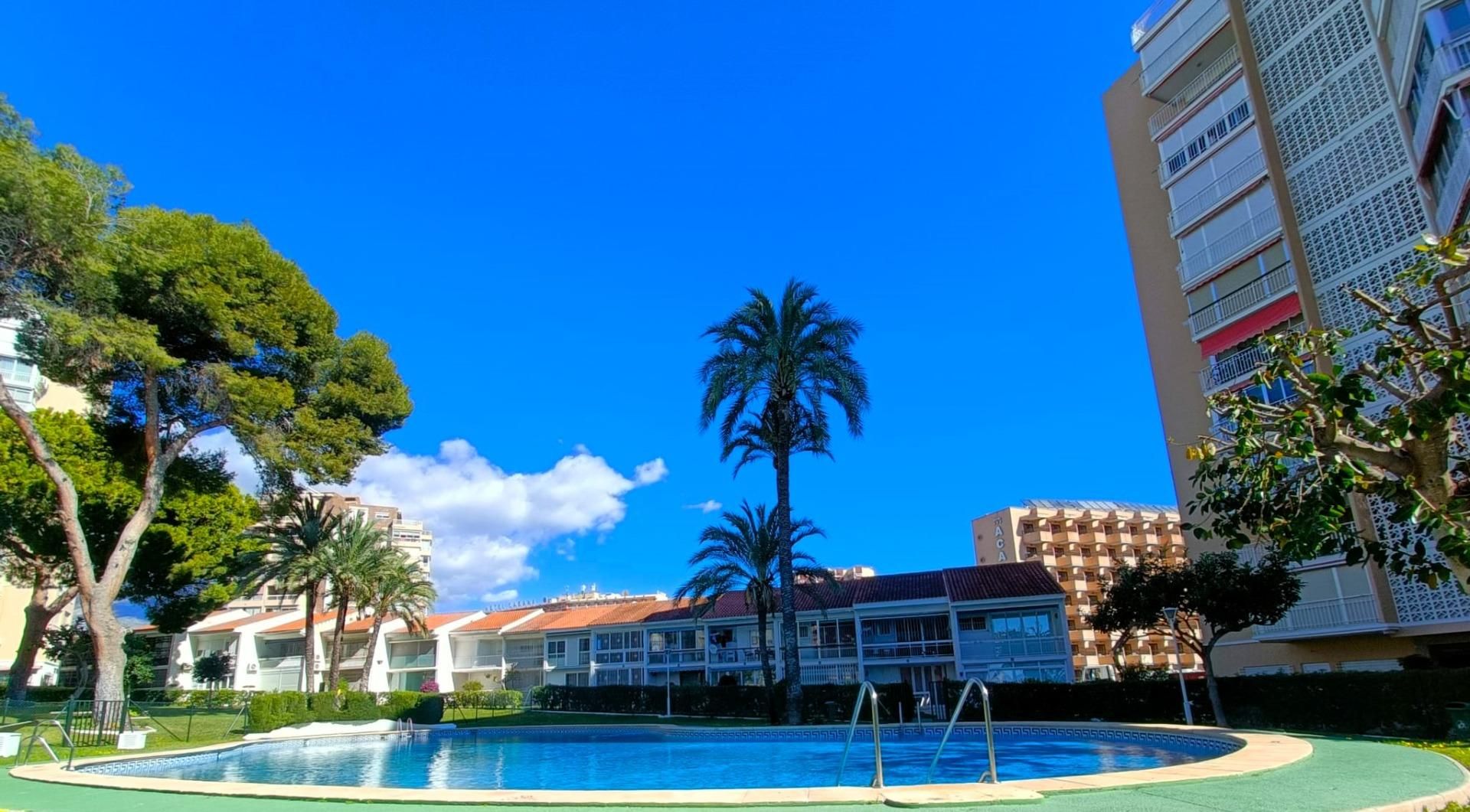 Swimming pool of Apartment for sale in Benidorm  with Air Conditioner, Heating and Private garden