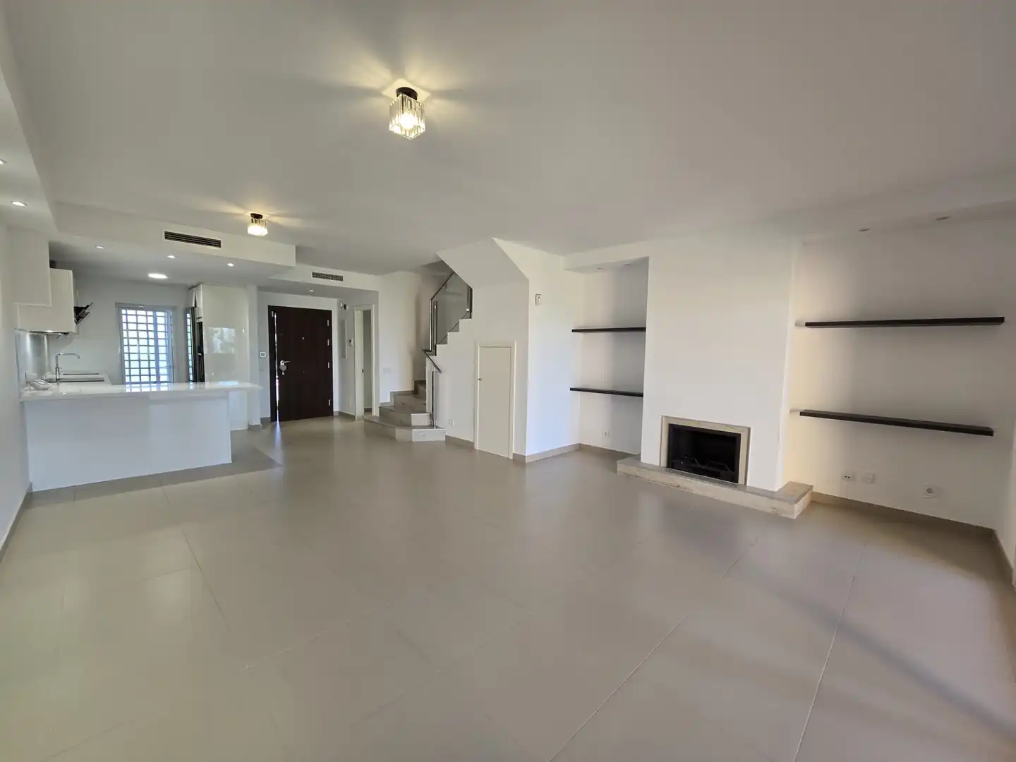 Casa adosada en venta en Benahavís con Aire acondicionado, Jardín privado y Terraza