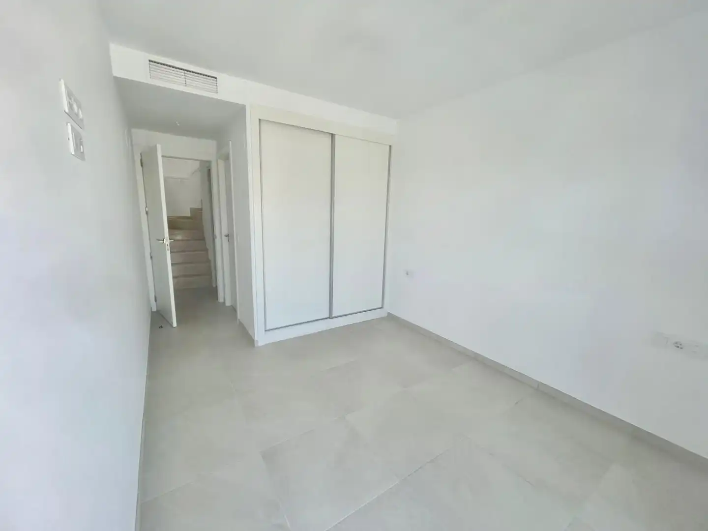 Ático de alquiler en Torrevieja con Aire acondicionado, Calefacción y Terraza