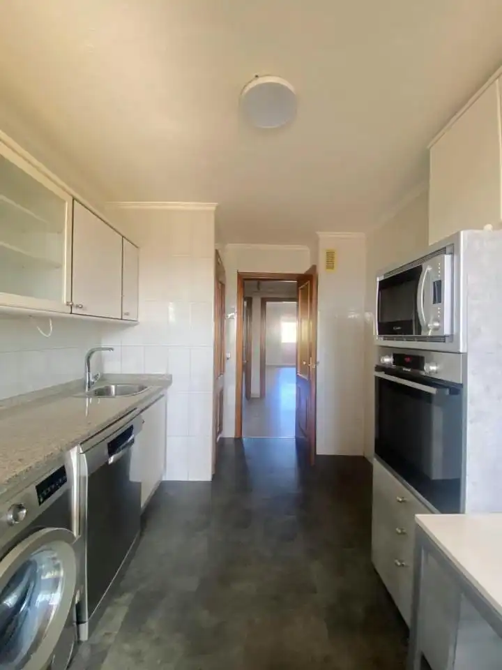 Küche von Wohnung zur Miete in León Capital  mit Heizung und Abstellraum
