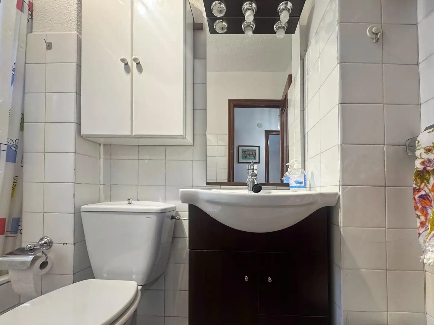 Baño de Piso en venta en Vigo  con Calefacción, Terraza y Amueblado